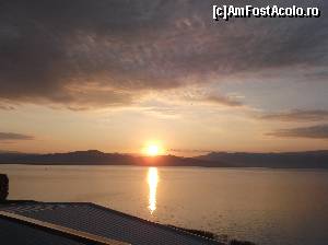 [P01] Un frumos rasarit de soare, de la balcon!  » foto by balasa violeta
 - 
<span class="allrVoted glyphicon glyphicon-heart hidden" id="av664624"></span>
<a class="m-l-10 hidden" id="sv664624" onclick="voting_Foto_DelVot(,664624,11922)" role="button">șterge vot <span class="glyphicon glyphicon-remove"></span></a>
<a id="v9664624" class=" c-red"  onclick="voting_Foto_SetVot(664624)" role="button"><span class="glyphicon glyphicon-heart-empty"></span> <b>LIKE</b> = Votează poza</a> <img class="hidden"  id="f664624W9" src="/imagini/loader.gif" border="0" /><span class="AjErrMes hidden" id="e664624ErM"></span>