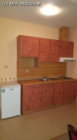 [P05] Mica bucătărie » foto by Clotilde
 - 
<span class="allrVoted glyphicon glyphicon-heart hidden" id="av1107671"></span>
<a class="m-l-10 hidden" id="sv1107671" onclick="voting_Foto_DelVot(,1107671,11937)" role="button">șterge vot <span class="glyphicon glyphicon-remove"></span></a>
<a id="v91107671" class=" c-red"  onclick="voting_Foto_SetVot(1107671)" role="button"><span class="glyphicon glyphicon-heart-empty"></span> <b>LIKE</b> = Votează poza</a> <img class="hidden"  id="f1107671W9" src="/imagini/loader.gif" border="0" /><span class="AjErrMes hidden" id="e1107671ErM"></span>