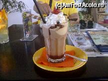 [P16] szigliget, caffe frape » foto by adeluna
 - 
<span class="allrVoted glyphicon glyphicon-heart hidden" id="av339419"></span>
<a class="m-l-10 hidden" id="sv339419" onclick="voting_Foto_DelVot(,339419,11982)" role="button">șterge vot <span class="glyphicon glyphicon-remove"></span></a>
<a id="v9339419" class=" c-red"  onclick="voting_Foto_SetVot(339419)" role="button"><span class="glyphicon glyphicon-heart-empty"></span> <b>LIKE</b> = Votează poza</a> <img class="hidden"  id="f339419W9" src="/imagini/loader.gif" border="0" /><span class="AjErrMes hidden" id="e339419ErM"></span>
