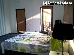 [P03] Camera spatioasa si luminoasa. Din pat vezi marea.  » foto by Plutox
 - 
<span class="allrVoted glyphicon glyphicon-heart hidden" id="av425258"></span>
<a class="m-l-10 hidden" id="sv425258" onclick="voting_Foto_DelVot(,425258,12037)" role="button">șterge vot <span class="glyphicon glyphicon-remove"></span></a>
<a id="v9425258" class=" c-red"  onclick="voting_Foto_SetVot(425258)" role="button"><span class="glyphicon glyphicon-heart-empty"></span> <b>LIKE</b> = Votează poza</a> <img class="hidden"  id="f425258W9" src="/imagini/loader.gif" border="0" /><span class="AjErrMes hidden" id="e425258ErM"></span>