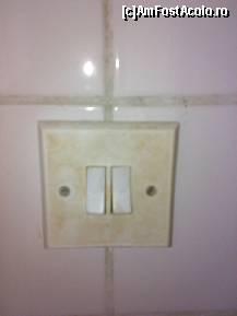 [P06] intrerupator su protectie de jeg ca sa nu te curentezi » foto by florentin_dobre
 - 
<span class="allrVoted glyphicon glyphicon-heart hidden" id="av343577"></span>
<a class="m-l-10 hidden" id="sv343577" onclick="voting_Foto_DelVot(,343577,12061)" role="button">șterge vot <span class="glyphicon glyphicon-remove"></span></a>
<a id="v9343577" class=" c-red"  onclick="voting_Foto_SetVot(343577)" role="button"><span class="glyphicon glyphicon-heart-empty"></span> <b>LIKE</b> = Votează poza</a> <img class="hidden"  id="f343577W9" src="/imagini/loader.gif" border="0" /><span class="AjErrMes hidden" id="e343577ErM"></span>