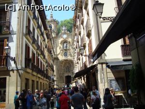 [P11] Calle Mayor, axa principală din orașul vechi, la capătul ei este biserica Santa Maria del Coro, care se închină lui San Sebastian.  » foto by mireille
 - 
<span class="allrVoted glyphicon glyphicon-heart hidden" id="av1033438"></span>
<a class="m-l-10 hidden" id="sv1033438" onclick="voting_Foto_DelVot(,1033438,12152)" role="button">șterge vot <span class="glyphicon glyphicon-remove"></span></a>
<a id="v91033438" class=" c-red"  onclick="voting_Foto_SetVot(1033438)" role="button"><span class="glyphicon glyphicon-heart-empty"></span> <b>LIKE</b> = Votează poza</a> <img class="hidden"  id="f1033438W9" src="/imagini/loader.gif" border="0" /><span class="AjErrMes hidden" id="e1033438ErM"></span>