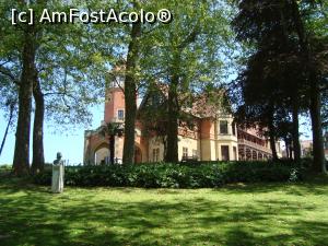 [P06] Palatul Miramar, în stil englez, unde locuia regina Isabella și regina Maria Cristina, pe timpul verii.  » foto by mireille
 - 
<span class="allrVoted glyphicon glyphicon-heart hidden" id="av1033433"></span>
<a class="m-l-10 hidden" id="sv1033433" onclick="voting_Foto_DelVot(,1033433,12152)" role="button">șterge vot <span class="glyphicon glyphicon-remove"></span></a>
<a id="v91033433" class=" c-red"  onclick="voting_Foto_SetVot(1033433)" role="button"><span class="glyphicon glyphicon-heart-empty"></span> <b>LIKE</b> = Votează poza</a> <img class="hidden"  id="f1033433W9" src="/imagini/loader.gif" border="0" /><span class="AjErrMes hidden" id="e1033433ErM"></span>