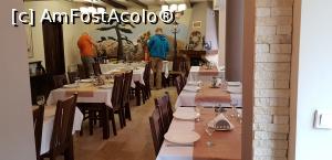 [P33] o vedere din restaurant » foto by adutza_ghiocel
 - 
<span class="allrVoted glyphicon glyphicon-heart hidden" id="av1168580"></span>
<a class="m-l-10 hidden" id="sv1168580" onclick="voting_Foto_DelVot(,1168580,12172)" role="button">șterge vot <span class="glyphicon glyphicon-remove"></span></a>
<a id="v91168580" class=" c-red"  onclick="voting_Foto_SetVot(1168580)" role="button"><span class="glyphicon glyphicon-heart-empty"></span> <b>LIKE</b> = Votează poza</a> <img class="hidden"  id="f1168580W9" src="/imagini/loader.gif" border="0" /><span class="AjErrMes hidden" id="e1168580ErM"></span>
