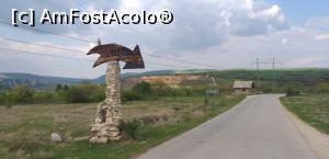 [P02] Semnul catre drumul spre pestera.  » foto by vulpe mihaela
 - 
<span class="allrVoted glyphicon glyphicon-heart hidden" id="av1066103"></span>
<a class="m-l-10 hidden" id="sv1066103" onclick="voting_Foto_DelVot(,1066103,12191)" role="button">șterge vot <span class="glyphicon glyphicon-remove"></span></a>
<a id="v91066103" class=" c-red"  onclick="voting_Foto_SetVot(1066103)" role="button"><span class="glyphicon glyphicon-heart-empty"></span> <b>LIKE</b> = Votează poza</a> <img class="hidden"  id="f1066103W9" src="/imagini/loader.gif" border="0" /><span class="AjErrMes hidden" id="e1066103ErM"></span>