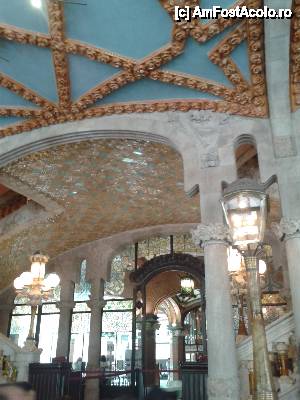 [P32] imagine din holul interior, intrarea dinspre cafenea » foto by amero
 - 
<span class="allrVoted glyphicon glyphicon-heart hidden" id="av446721"></span>
<a class="m-l-10 hidden" id="sv446721" onclick="voting_Foto_DelVot(,446721,12198)" role="button">șterge vot <span class="glyphicon glyphicon-remove"></span></a>
<a id="v9446721" class=" c-red"  onclick="voting_Foto_SetVot(446721)" role="button"><span class="glyphicon glyphicon-heart-empty"></span> <b>LIKE</b> = Votează poza</a> <img class="hidden"  id="f446721W9" src="/imagini/loader.gif" border="0" /><span class="AjErrMes hidden" id="e446721ErM"></span>