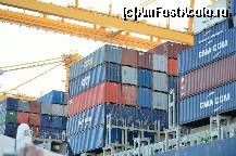 [P28] Vas de marfa plin de containere » foto by Muffin2009*
 - 
<span class="allrVoted glyphicon glyphicon-heart hidden" id="av349889"></span>
<a class="m-l-10 hidden" id="sv349889" onclick="voting_Foto_DelVot(,349889,12198)" role="button">șterge vot <span class="glyphicon glyphicon-remove"></span></a>
<a id="v9349889" class=" c-red"  onclick="voting_Foto_SetVot(349889)" role="button"><span class="glyphicon glyphicon-heart-empty"></span> <b>LIKE</b> = Votează poza</a> <img class="hidden"  id="f349889W9" src="/imagini/loader.gif" border="0" /><span class="AjErrMes hidden" id="e349889ErM"></span>