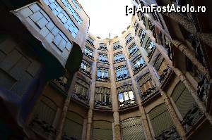 [P51] La Pedrera, curtea interioara » foto by Muffin2009*
 - 
<span class="allrVoted glyphicon glyphicon-heart hidden" id="av350131"></span>
<a class="m-l-10 hidden" id="sv350131" onclick="voting_Foto_DelVot(,350131,12198)" role="button">șterge vot <span class="glyphicon glyphicon-remove"></span></a>
<a id="v9350131" class=" c-red"  onclick="voting_Foto_SetVot(350131)" role="button"><span class="glyphicon glyphicon-heart-empty"></span> <b>LIKE</b> = Votează poza</a> <img class="hidden"  id="f350131W9" src="/imagini/loader.gif" border="0" /><span class="AjErrMes hidden" id="e350131ErM"></span>