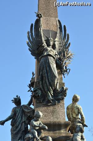 [P04] Statuie de langa Arcul de Triumf » foto by Muffin2009*
 - 
<span class="allrVoted glyphicon glyphicon-heart hidden" id="av350668"></span>
<a class="m-l-10 hidden" id="sv350668" onclick="voting_Foto_DelVot(,350668,12198)" role="button">șterge vot <span class="glyphicon glyphicon-remove"></span></a>
<a id="v9350668" class=" c-red"  onclick="voting_Foto_SetVot(350668)" role="button"><span class="glyphicon glyphicon-heart-empty"></span> <b>LIKE</b> = Votează poza</a> <img class="hidden"  id="f350668W9" src="/imagini/loader.gif" border="0" /><span class="AjErrMes hidden" id="e350668ErM"></span>