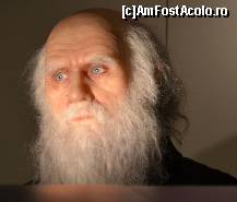 [P59] Newton la intrare in CosmoCaixa » foto by Muffin2009*
 - 
<span class="allrVoted glyphicon glyphicon-heart hidden" id="av351989"></span>
<a class="m-l-10 hidden" id="sv351989" onclick="voting_Foto_DelVot(,351989,12198)" role="button">șterge vot <span class="glyphicon glyphicon-remove"></span></a>
<a id="v9351989" class=" c-red"  onclick="voting_Foto_SetVot(351989)" role="button"><span class="glyphicon glyphicon-heart-empty"></span> <b>LIKE</b> = Votează poza</a> <img class="hidden"  id="f351989W9" src="/imagini/loader.gif" border="0" /><span class="AjErrMes hidden" id="e351989ErM"></span>