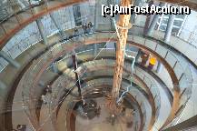 [P63] Scara in spirala de la intrarea in CosmoCaixa » foto by Muffin2009*
 - 
<span class="allrVoted glyphicon glyphicon-heart hidden" id="av351997"></span>
<a class="m-l-10 hidden" id="sv351997" onclick="voting_Foto_DelVot(,351997,12198)" role="button">șterge vot <span class="glyphicon glyphicon-remove"></span></a>
<a id="v9351997" class=" c-red"  onclick="voting_Foto_SetVot(351997)" role="button"><span class="glyphicon glyphicon-heart-empty"></span> <b>LIKE</b> = Votează poza</a> <img class="hidden"  id="f351997W9" src="/imagini/loader.gif" border="0" /><span class="AjErrMes hidden" id="e351997ErM"></span>