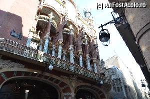[P22] Palau de la Musica Catalana, balconul salii Lluis Millet cu ale sale coloane de mozaic » foto by Muffin2009*
 - 
<span class="allrVoted glyphicon glyphicon-heart hidden" id="av352191"></span>
<a class="m-l-10 hidden" id="sv352191" onclick="voting_Foto_DelVot(,352191,12198)" role="button">șterge vot <span class="glyphicon glyphicon-remove"></span></a>
<a id="v9352191" class=" c-red"  onclick="voting_Foto_SetVot(352191)" role="button"><span class="glyphicon glyphicon-heart-empty"></span> <b>LIKE</b> = Votează poza</a> <img class="hidden"  id="f352191W9" src="/imagini/loader.gif" border="0" /><span class="AjErrMes hidden" id="e352191ErM"></span>