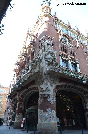 [P23] Palau de la Musica Catalana, exterior » foto by Muffin2009*
 - 
<span class="allrVoted glyphicon glyphicon-heart hidden" id="av352192"></span>
<a class="m-l-10 hidden" id="sv352192" onclick="voting_Foto_DelVot(,352192,12198)" role="button">șterge vot <span class="glyphicon glyphicon-remove"></span></a>
<a id="v9352192" class=" c-red"  onclick="voting_Foto_SetVot(352192)" role="button"><span class="glyphicon glyphicon-heart-empty"></span> <b>LIKE</b> = Votează poza</a> <img class="hidden"  id="f352192W9" src="/imagini/loader.gif" border="0" /><span class="AjErrMes hidden" id="e352192ErM"></span>