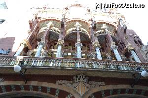[P24] Palau de la Musica Catalana, balconul salii Lluis Millet cu ale sale coloane de mozaic » foto by Muffin2009*
 - 
<span class="allrVoted glyphicon glyphicon-heart hidden" id="av352193"></span>
<a class="m-l-10 hidden" id="sv352193" onclick="voting_Foto_DelVot(,352193,12198)" role="button">șterge vot <span class="glyphicon glyphicon-remove"></span></a>
<a id="v9352193" class=" c-red"  onclick="voting_Foto_SetVot(352193)" role="button"><span class="glyphicon glyphicon-heart-empty"></span> <b>LIKE</b> = Votează poza</a> <img class="hidden"  id="f352193W9" src="/imagini/loader.gif" border="0" /><span class="AjErrMes hidden" id="e352193ErM"></span>