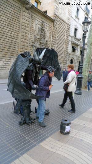 [P127] 128. La Rambla - statuile umane » foto by nickro
 - 
<span class="allrVoted glyphicon glyphicon-heart hidden" id="av340059"></span>
<a class="m-l-10 hidden" id="sv340059" onclick="voting_Foto_DelVot(,340059,12198)" role="button">șterge vot <span class="glyphicon glyphicon-remove"></span></a>
<a id="v9340059" class=" c-red"  onclick="voting_Foto_SetVot(340059)" role="button"><span class="glyphicon glyphicon-heart-empty"></span> <b>LIKE</b> = Votează poza</a> <img class="hidden"  id="f340059W9" src="/imagini/loader.gif" border="0" /><span class="AjErrMes hidden" id="e340059ErM"></span>