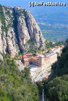 [P55] 55. Mănăstirea Montserrat văzută din staţia funicularului Sant Joan » foto by nickro
 - 
<span class="allrVoted glyphicon glyphicon-heart hidden" id="av339987"></span>
<a class="m-l-10 hidden" id="sv339987" onclick="voting_Foto_DelVot(,339987,12198)" role="button">șterge vot <span class="glyphicon glyphicon-remove"></span></a>
<a id="v9339987" class=" c-red"  onclick="voting_Foto_SetVot(339987)" role="button"><span class="glyphicon glyphicon-heart-empty"></span> <b>LIKE</b> = Votează poza</a> <img class="hidden"  id="f339987W9" src="/imagini/loader.gif" border="0" /><span class="AjErrMes hidden" id="e339987ErM"></span>