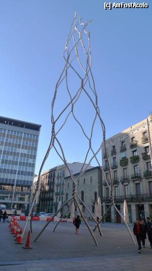 [P02] 2. Sârmă modernă lângă Primărie » foto by nickro
 - 
<span class="allrVoted glyphicon glyphicon-heart hidden" id="av347420"></span>
<a class="m-l-10 hidden" id="sv347420" onclick="voting_Foto_DelVot(,347420,12198)" role="button">șterge vot <span class="glyphicon glyphicon-remove"></span></a>
<a id="v9347420" class=" c-red"  onclick="voting_Foto_SetVot(347420)" role="button"><span class="glyphicon glyphicon-heart-empty"></span> <b>LIKE</b> = Votează poza</a> <img class="hidden"  id="f347420W9" src="/imagini/loader.gif" border="0" /><span class="AjErrMes hidden" id="e347420ErM"></span>