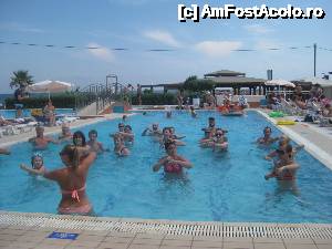 [P01] Aqua gym » foto by jana2015*
 - 
<span class="allrVoted glyphicon glyphicon-heart hidden" id="av633742"></span>
<a class="m-l-10 hidden" id="sv633742" onclick="voting_Foto_DelVot(,633742,12244)" role="button">șterge vot <span class="glyphicon glyphicon-remove"></span></a>
<a id="v9633742" class=" c-red"  onclick="voting_Foto_SetVot(633742)" role="button"><span class="glyphicon glyphicon-heart-empty"></span> <b>LIKE</b> = Votează poza</a> <img class="hidden"  id="f633742W9" src="/imagini/loader.gif" border="0" /><span class="AjErrMes hidden" id="e633742ErM"></span>