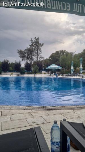 [P39] Tot la piscina » foto by Teodor17
 - 
<span class="allrVoted glyphicon glyphicon-heart hidden" id="av1498615"></span>
<a class="m-l-10 hidden" id="sv1498615" onclick="voting_Foto_DelVot(,1498615,12264)" role="button">șterge vot <span class="glyphicon glyphicon-remove"></span></a>
<a id="v91498615" class=" c-red"  onclick="voting_Foto_SetVot(1498615)" role="button"><span class="glyphicon glyphicon-heart-empty"></span> <b>LIKE</b> = Votează poza</a> <img class="hidden"  id="f1498615W9" src="/imagini/loader.gif" border="0" /><span class="AjErrMes hidden" id="e1498615ErM"></span>