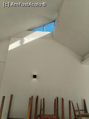 [P43] In restaurant erau multe panze pe tavan » foto by Teodor17
 - 
<span class="allrVoted glyphicon glyphicon-heart hidden" id="av1498619"></span>
<a class="m-l-10 hidden" id="sv1498619" onclick="voting_Foto_DelVot(,1498619,12264)" role="button">șterge vot <span class="glyphicon glyphicon-remove"></span></a>
<a id="v91498619" class=" c-red"  onclick="voting_Foto_SetVot(1498619)" role="button"><span class="glyphicon glyphicon-heart-empty"></span> <b>LIKE</b> = Votează poza</a> <img class="hidden"  id="f1498619W9" src="/imagini/loader.gif" border="0" /><span class="AjErrMes hidden" id="e1498619ErM"></span>