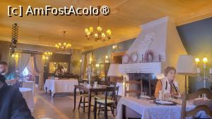 [P35] The New Castle - Restaurantul » foto by k-lator
 - 
<span class="allrVoted glyphicon glyphicon-heart hidden" id="av1498575"></span>
<a class="m-l-10 hidden" id="sv1498575" onclick="voting_Foto_DelVot(,1498575,12305)" role="button">șterge vot <span class="glyphicon glyphicon-remove"></span></a>
<a id="v91498575" class=" c-red"  onclick="voting_Foto_SetVot(1498575)" role="button"><span class="glyphicon glyphicon-heart-empty"></span> <b>LIKE</b> = Votează poza</a> <img class="hidden"  id="f1498575W9" src="/imagini/loader.gif" border="0" /><span class="AjErrMes hidden" id="e1498575ErM"></span>