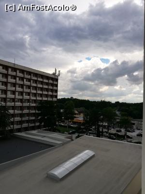 [P15] Hotel din vecinătate » foto by cris1982
 - 
<span class="allrVoted glyphicon glyphicon-heart hidden" id="av1236025"></span>
<a class="m-l-10 hidden" id="sv1236025" onclick="voting_Foto_DelVot(,1236025,12306)" role="button">șterge vot <span class="glyphicon glyphicon-remove"></span></a>
<a id="v91236025" class=" c-red"  onclick="voting_Foto_SetVot(1236025)" role="button"><span class="glyphicon glyphicon-heart-empty"></span> <b>LIKE</b> = Votează poza</a> <img class="hidden"  id="f1236025W9" src="/imagini/loader.gif" border="0" /><span class="AjErrMes hidden" id="e1236025ErM"></span>
