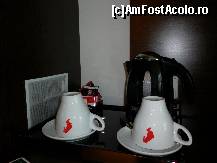 [P07] Zona de cafea si ceai » foto by daxiana
 - 
<span class="allrVoted glyphicon glyphicon-heart hidden" id="av351907"></span>
<a class="m-l-10 hidden" id="sv351907" onclick="voting_Foto_DelVot(,351907,12358)" role="button">șterge vot <span class="glyphicon glyphicon-remove"></span></a>
<a id="v9351907" class=" c-red"  onclick="voting_Foto_SetVot(351907)" role="button"><span class="glyphicon glyphicon-heart-empty"></span> <b>LIKE</b> = Votează poza</a> <img class="hidden"  id="f351907W9" src="/imagini/loader.gif" border="0" /><span class="AjErrMes hidden" id="e351907ErM"></span>
