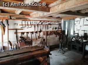 [P15] Atelier de dulgher » foto by fredutza
 - 
<span class="allrVoted glyphicon glyphicon-heart hidden" id="av1009789"></span>
<a class="m-l-10 hidden" id="sv1009789" onclick="voting_Foto_DelVot(,1009789,12415)" role="button">șterge vot <span class="glyphicon glyphicon-remove"></span></a>
<a id="v91009789" class=" c-red"  onclick="voting_Foto_SetVot(1009789)" role="button"><span class="glyphicon glyphicon-heart-empty"></span> <b>LIKE</b> = Votează poza</a> <img class="hidden"  id="f1009789W9" src="/imagini/loader.gif" border="0" /><span class="AjErrMes hidden" id="e1009789ErM"></span>