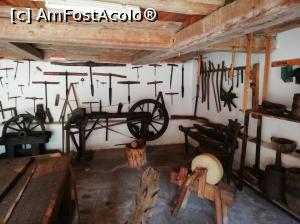 [P16] Atelier de dulgher » foto by fredutza
 - 
<span class="allrVoted glyphicon glyphicon-heart hidden" id="av1009791"></span>
<a class="m-l-10 hidden" id="sv1009791" onclick="voting_Foto_DelVot(,1009791,12415)" role="button">șterge vot <span class="glyphicon glyphicon-remove"></span></a>
<a id="v91009791" class=" c-red"  onclick="voting_Foto_SetVot(1009791)" role="button"><span class="glyphicon glyphicon-heart-empty"></span> <b>LIKE</b> = Votează poza</a> <img class="hidden"  id="f1009791W9" src="/imagini/loader.gif" border="0" /><span class="AjErrMes hidden" id="e1009791ErM"></span>