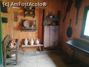 [P22] prepararea hranei – vase, oale, site, copaie pentru ținut făina și un podișor din 1811 » foto by fredutza
 - 
<span class="allrVoted glyphicon glyphicon-heart hidden" id="av1009798"></span>
<a class="m-l-10 hidden" id="sv1009798" onclick="voting_Foto_DelVot(,1009798,12415)" role="button">șterge vot <span class="glyphicon glyphicon-remove"></span></a>
<a id="v91009798" class=" c-red"  onclick="voting_Foto_SetVot(1009798)" role="button"><span class="glyphicon glyphicon-heart-empty"></span> <b>LIKE</b> = Votează poza</a> <img class="hidden"  id="f1009798W9" src="/imagini/loader.gif" border="0" /><span class="AjErrMes hidden" id="e1009798ErM"></span>