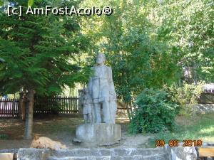 [P16] statuia lui Ion Creanga » foto by Yolanda
 - 
<span class="allrVoted glyphicon glyphicon-heart hidden" id="av1108152"></span>
<a class="m-l-10 hidden" id="sv1108152" onclick="voting_Foto_DelVot(,1108152,12452)" role="button">șterge vot <span class="glyphicon glyphicon-remove"></span></a>
<a id="v91108152" class=" c-red"  onclick="voting_Foto_SetVot(1108152)" role="button"><span class="glyphicon glyphicon-heart-empty"></span> <b>LIKE</b> = Votează poza</a> <img class="hidden"  id="f1108152W9" src="/imagini/loader.gif" border="0" /><span class="AjErrMes hidden" id="e1108152ErM"></span>