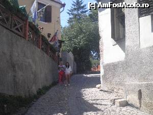 [P30] urcand pe strada scarii, toate ulitele sunt pastrate, ca in anii 1700 » foto by grecudoina
 - 
<span class="allrVoted glyphicon glyphicon-heart hidden" id="av355328"></span>
<a class="m-l-10 hidden" id="sv355328" onclick="voting_Foto_DelVot(,355328,12464)" role="button">șterge vot <span class="glyphicon glyphicon-remove"></span></a>
<a id="v9355328" class=" c-red"  onclick="voting_Foto_SetVot(355328)" role="button"><span class="glyphicon glyphicon-heart-empty"></span> <b>LIKE</b> = Votează poza</a> <img class="hidden"  id="f355328W9" src="/imagini/loader.gif" border="0" /><span class="AjErrMes hidden" id="e355328ErM"></span>
