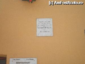 [P53] casa in care a locuit Vlad Dracul intre anii 1431-1435, azi restaurant si pensiune, dar pastreaza tipicul de altadata » foto by grecudoina
 - 
<span class="allrVoted glyphicon glyphicon-heart hidden" id="av355374"></span>
<a class="m-l-10 hidden" id="sv355374" onclick="voting_Foto_DelVot(,355374,12464)" role="button">șterge vot <span class="glyphicon glyphicon-remove"></span></a>
<a id="v9355374" class=" c-red"  onclick="voting_Foto_SetVot(355374)" role="button"><span class="glyphicon glyphicon-heart-empty"></span> <b>LIKE</b> = Votează poza</a> <img class="hidden"  id="f355374W9" src="/imagini/loader.gif" border="0" /><span class="AjErrMes hidden" id="e355374ErM"></span>
