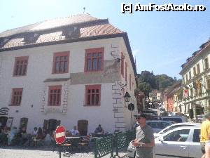 [P56] casa cu cerb, capul cerbului pe coltul cladirii » foto by grecudoina
 - 
<span class="allrVoted glyphicon glyphicon-heart hidden" id="av355377"></span>
<a class="m-l-10 hidden" id="sv355377" onclick="voting_Foto_DelVot(,355377,12464)" role="button">șterge vot <span class="glyphicon glyphicon-remove"></span></a>
<a id="v9355377" class=" c-red"  onclick="voting_Foto_SetVot(355377)" role="button"><span class="glyphicon glyphicon-heart-empty"></span> <b>LIKE</b> = Votează poza</a> <img class="hidden"  id="f355377W9" src="/imagini/loader.gif" border="0" /><span class="AjErrMes hidden" id="e355377ErM"></span>