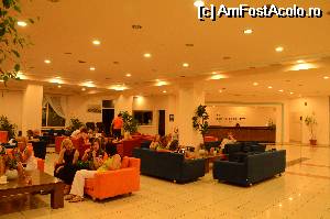 [P13] Lobby si receptia » foto by danutiasi
 - 
<span class="allrVoted glyphicon glyphicon-heart hidden" id="av529915"></span>
<a class="m-l-10 hidden" id="sv529915" onclick="voting_Foto_DelVot(,529915,12476)" role="button">șterge vot <span class="glyphicon glyphicon-remove"></span></a>
<a id="v9529915" class=" c-red"  onclick="voting_Foto_SetVot(529915)" role="button"><span class="glyphicon glyphicon-heart-empty"></span> <b>LIKE</b> = Votează poza</a> <img class="hidden"  id="f529915W9" src="/imagini/loader.gif" border="0" /><span class="AjErrMes hidden" id="e529915ErM"></span>