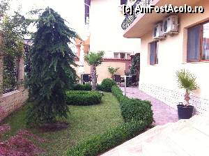 [P03] Gradina este bine intretinuta, cu diverse plante spectaculoase » foto by rualma
 - 
<span class="allrVoted glyphicon glyphicon-heart hidden" id="av434758"></span>
<a class="m-l-10 hidden" id="sv434758" onclick="voting_Foto_DelVot(,434758,12477)" role="button">șterge vot <span class="glyphicon glyphicon-remove"></span></a>
<a id="v9434758" class=" c-red"  onclick="voting_Foto_SetVot(434758)" role="button"><span class="glyphicon glyphicon-heart-empty"></span> <b>LIKE</b> = Votează poza</a> <img class="hidden"  id="f434758W9" src="/imagini/loader.gif" border="0" /><span class="AjErrMes hidden" id="e434758ErM"></span>