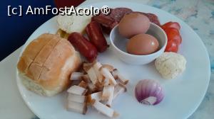 [P33] mic dejun muntenesc, se vede slanina » foto by Yolanda
 - 
<span class="allrVoted glyphicon glyphicon-heart hidden" id="av1400569"></span>
<a class="m-l-10 hidden" id="sv1400569" onclick="voting_Foto_DelVot(,1400569,12610)" role="button">șterge vot <span class="glyphicon glyphicon-remove"></span></a>
<a id="v91400569" class=" c-red"  onclick="voting_Foto_SetVot(1400569)" role="button"><span class="glyphicon glyphicon-heart-empty"></span> <b>LIKE</b> = Votează poza</a> <img class="hidden"  id="f1400569W9" src="/imagini/loader.gif" border="0" /><span class="AjErrMes hidden" id="e1400569ErM"></span>