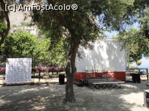 [P54] Ecranul pentru proiecție pentru festival, în grădina cu măslini.  » foto by maryka
 - 
<span class="allrVoted glyphicon glyphicon-heart hidden" id="av1085448"></span>
<a class="m-l-10 hidden" id="sv1085448" onclick="voting_Foto_DelVot(,1085448,12624)" role="button">șterge vot <span class="glyphicon glyphicon-remove"></span></a>
<a id="v91085448" class=" c-red"  onclick="voting_Foto_SetVot(1085448)" role="button"><span class="glyphicon glyphicon-heart-empty"></span> <b>LIKE</b> = Votează poza</a> <img class="hidden"  id="f1085448W9" src="/imagini/loader.gif" border="0" /><span class="AjErrMes hidden" id="e1085448ErM"></span>