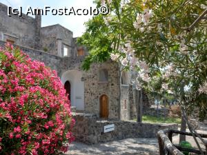 [P58] Pe aleile castelului.  » foto by maryka
 - 
<span class="allrVoted glyphicon glyphicon-heart hidden" id="av1085452"></span>
<a class="m-l-10 hidden" id="sv1085452" onclick="voting_Foto_DelVot(,1085452,12624)" role="button">șterge vot <span class="glyphicon glyphicon-remove"></span></a>
<a id="v91085452" class=" c-red"  onclick="voting_Foto_SetVot(1085452)" role="button"><span class="glyphicon glyphicon-heart-empty"></span> <b>LIKE</b> = Votează poza</a> <img class="hidden"  id="f1085452W9" src="/imagini/loader.gif" border="0" /><span class="AjErrMes hidden" id="e1085452ErM"></span>