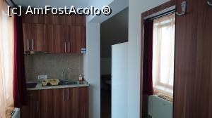 [P14] Chicineta noastra cu plita electrica si tot ce trebuie pentru autogospodarire. Nu am folosit nimic.  » foto by Aurici
 - 
<span class="allrVoted glyphicon glyphicon-heart hidden" id="av836897"></span>
<a class="m-l-10 hidden" id="sv836897" onclick="voting_Foto_DelVot(,836897,12631)" role="button">șterge vot <span class="glyphicon glyphicon-remove"></span></a>
<a id="v9836897" class=" c-red"  onclick="voting_Foto_SetVot(836897)" role="button"><span class="glyphicon glyphicon-heart-empty"></span> <b>LIKE</b> = Votează poza</a> <img class="hidden"  id="f836897W9" src="/imagini/loader.gif" border="0" /><span class="AjErrMes hidden" id="e836897ErM"></span>