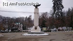 [P41] Ne aflam iar la intrarea in parc si ne pregatim de plecarea spre casa. Cine stie cand vom mai ajunge in zona asta, frumoasa, dar prea linistita pentru noi.  » foto by Aurici
 - 
<span class="allrVoted glyphicon glyphicon-heart hidden" id="av836930"></span>
<a class="m-l-10 hidden" id="sv836930" onclick="voting_Foto_DelVot(,836930,12631)" role="button">șterge vot <span class="glyphicon glyphicon-remove"></span></a>
<a id="v9836930" class=" c-red"  onclick="voting_Foto_SetVot(836930)" role="button"><span class="glyphicon glyphicon-heart-empty"></span> <b>LIKE</b> = Votează poza</a> <img class="hidden"  id="f836930W9" src="/imagini/loader.gif" border="0" /><span class="AjErrMes hidden" id="e836930ErM"></span>