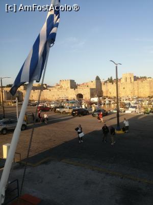 [P31] Din Portul Comercial se vede Poarta Sf. Caterina » foto by Cristian_h
 - 
<span class="allrVoted glyphicon glyphicon-heart hidden" id="av1502334"></span>
<a class="m-l-10 hidden" id="sv1502334" onclick="voting_Foto_DelVot(,1502334,12653)" role="button">șterge vot <span class="glyphicon glyphicon-remove"></span></a>
<a id="v91502334" class=" c-red"  onclick="voting_Foto_SetVot(1502334)" role="button"><span class="glyphicon glyphicon-heart-empty"></span> <b>LIKE</b> = Votează poza</a> <img class="hidden"  id="f1502334W9" src="/imagini/loader.gif" border="0" /><span class="AjErrMes hidden" id="e1502334ErM"></span>