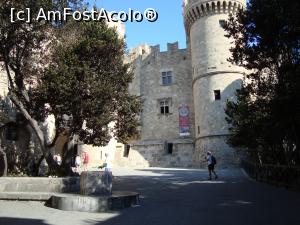 [P01] La pas prin Rhodos, orașul vechi -la palatul Marilor Maestri » foto by mireille
 - 
<span class="allrVoted glyphicon glyphicon-heart hidden" id="av1070215"></span>
<a class="m-l-10 hidden" id="sv1070215" onclick="voting_Foto_DelVot(,1070215,12653)" role="button">șterge vot <span class="glyphicon glyphicon-remove"></span></a>
<a id="v91070215" class=" c-red"  onclick="voting_Foto_SetVot(1070215)" role="button"><span class="glyphicon glyphicon-heart-empty"></span> <b>LIKE</b> = Votează poza</a> <img class="hidden"  id="f1070215W9" src="/imagini/loader.gif" border="0" /><span class="AjErrMes hidden" id="e1070215ErM"></span>