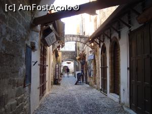 [P11] Un hotel mic ascuns în labirintul de piatră.  » foto by mireille
 - 
<span class="allrVoted glyphicon glyphicon-heart hidden" id="av1070225"></span>
<a class="m-l-10 hidden" id="sv1070225" onclick="voting_Foto_DelVot(,1070225,12653)" role="button">șterge vot <span class="glyphicon glyphicon-remove"></span></a>
<a id="v91070225" class=" c-red"  onclick="voting_Foto_SetVot(1070225)" role="button"><span class="glyphicon glyphicon-heart-empty"></span> <b>LIKE</b> = Votează poza</a> <img class="hidden"  id="f1070225W9" src="/imagini/loader.gif" border="0" /><span class="AjErrMes hidden" id="e1070225ErM"></span>