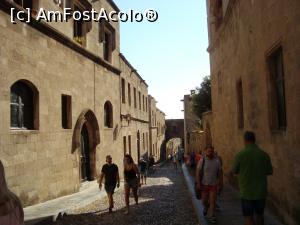 [P21] Strada cavalerilor, de ieri și de astăzi » foto by mireille
 - 
<span class="allrVoted glyphicon glyphicon-heart hidden" id="av1070235"></span>
<a class="m-l-10 hidden" id="sv1070235" onclick="voting_Foto_DelVot(,1070235,12653)" role="button">șterge vot <span class="glyphicon glyphicon-remove"></span></a>
<a id="v91070235" class=" c-red"  onclick="voting_Foto_SetVot(1070235)" role="button"><span class="glyphicon glyphicon-heart-empty"></span> <b>LIKE</b> = Votează poza</a> <img class="hidden"  id="f1070235W9" src="/imagini/loader.gif" border="0" /><span class="AjErrMes hidden" id="e1070235ErM"></span>