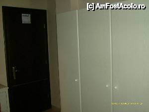 [P04] Holul apartamentului foarte spatios » foto by luiza81
 - 
<span class="allrVoted glyphicon glyphicon-heart hidden" id="av461657"></span>
<a class="m-l-10 hidden" id="sv461657" onclick="voting_Foto_DelVot(,461657,12663)" role="button">șterge vot <span class="glyphicon glyphicon-remove"></span></a>
<a id="v9461657" class=" c-red"  onclick="voting_Foto_SetVot(461657)" role="button"><span class="glyphicon glyphicon-heart-empty"></span> <b>LIKE</b> = Votează poza</a> <img class="hidden"  id="f461657W9" src="/imagini/loader.gif" border="0" /><span class="AjErrMes hidden" id="e461657ErM"></span>