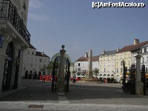 [P17] Piata din fata mall-ulu. In stanga este Subway-ul » foto by MCM
 - 
<span class="allrVoted glyphicon glyphicon-heart hidden" id="av366290"></span>
<a class="m-l-10 hidden" id="sv366290" onclick="voting_Foto_DelVot(,366290,12742)" role="button">șterge vot <span class="glyphicon glyphicon-remove"></span></a>
<a id="v9366290" class=" c-red"  onclick="voting_Foto_SetVot(366290)" role="button"><span class="glyphicon glyphicon-heart-empty"></span> <b>LIKE</b> = Votează poza</a> <img class="hidden"  id="f366290W9" src="/imagini/loader.gif" border="0" /><span class="AjErrMes hidden" id="e366290ErM"></span>