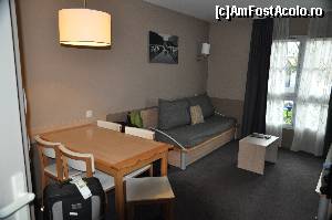 [P04] A doua camera, 'sufrage-bucataria'.  » foto by Catzus
 - 
<span class="allrVoted glyphicon glyphicon-heart hidden" id="av504310"></span>
<a class="m-l-10 hidden" id="sv504310" onclick="voting_Foto_DelVot(,504310,12742)" role="button">șterge vot <span class="glyphicon glyphicon-remove"></span></a>
<a id="v9504310" class=" c-red"  onclick="voting_Foto_SetVot(504310)" role="button"><span class="glyphicon glyphicon-heart-empty"></span> <b>LIKE</b> = Votează poza</a> <img class="hidden"  id="f504310W9" src="/imagini/loader.gif" border="0" /><span class="AjErrMes hidden" id="e504310ErM"></span>