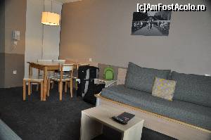 [P07] Suficient de bine organizat ca si apartament, desi cam micut ca si suprafata.  » foto by Catzus
 - 
<span class="allrVoted glyphicon glyphicon-heart hidden" id="av504313"></span>
<a class="m-l-10 hidden" id="sv504313" onclick="voting_Foto_DelVot(,504313,12742)" role="button">șterge vot <span class="glyphicon glyphicon-remove"></span></a>
<a id="v9504313" class=" c-red"  onclick="voting_Foto_SetVot(504313)" role="button"><span class="glyphicon glyphicon-heart-empty"></span> <b>LIKE</b> = Votează poza</a> <img class="hidden"  id="f504313W9" src="/imagini/loader.gif" border="0" /><span class="AjErrMes hidden" id="e504313ErM"></span>