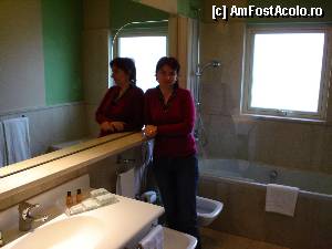 [P03] Baia din camera » foto by lorelei34
 - 
<span class="allrVoted glyphicon glyphicon-heart hidden" id="av368871"></span>
<a class="m-l-10 hidden" id="sv368871" onclick="voting_Foto_DelVot(,368871,12797)" role="button">șterge vot <span class="glyphicon glyphicon-remove"></span></a>
<a id="v9368871" class=" c-red"  onclick="voting_Foto_SetVot(368871)" role="button"><span class="glyphicon glyphicon-heart-empty"></span> <b>LIKE</b> = Votează poza</a> <img class="hidden"  id="f368871W9" src="/imagini/loader.gif" border="0" /><span class="AjErrMes hidden" id="e368871ErM"></span>